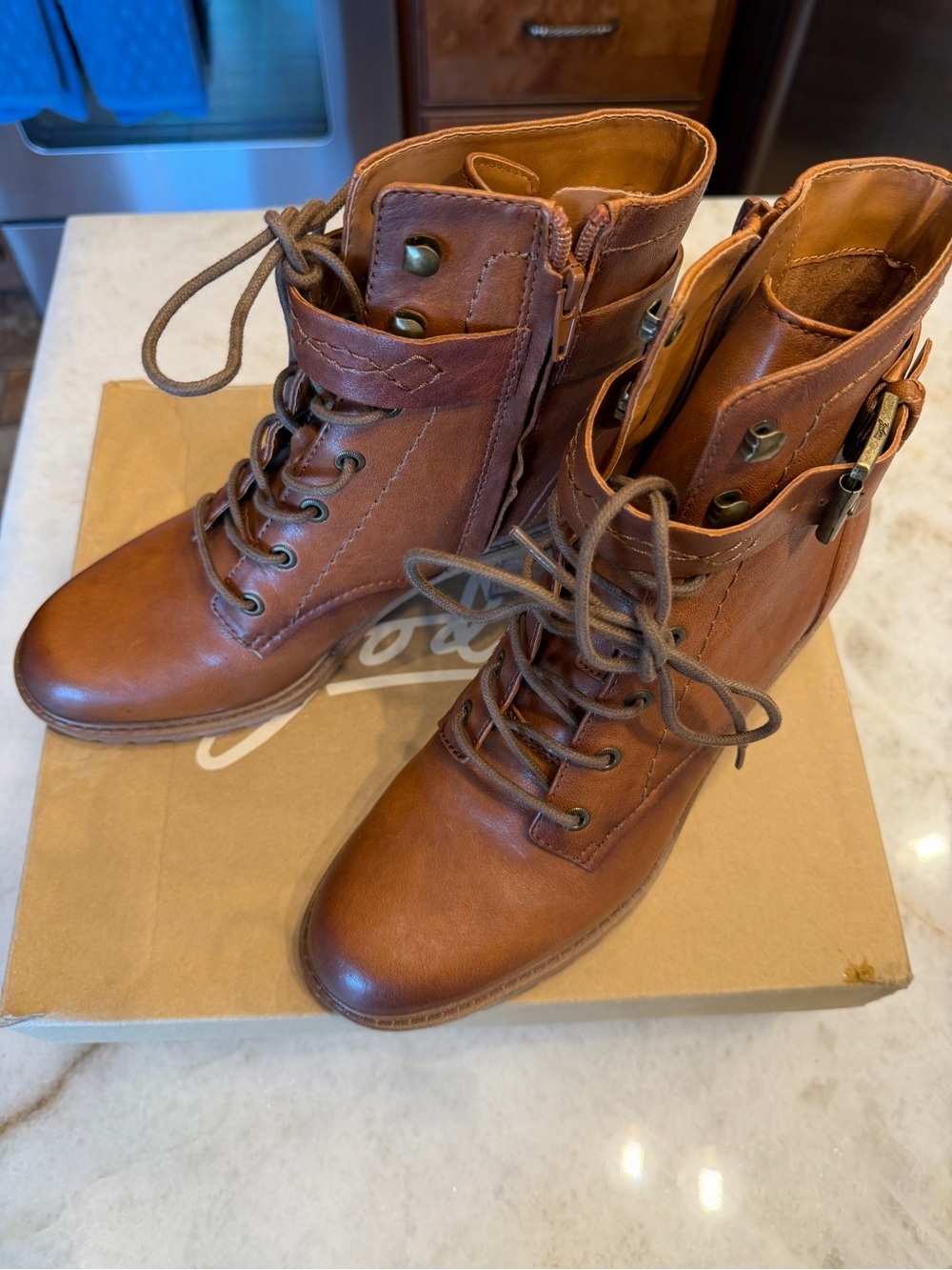 Ladies Zodiac Gemma Lace-Up Buckle Brown Ankle Boots - Size 9 - Picture 2 of 5